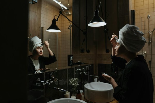 Comment porter un blazer imprimé avec sophistication sans trop en faire ?